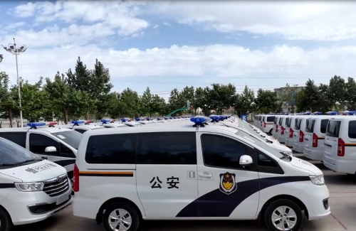 瑞风M3、瑞风RF8 PHEV警车版本交付,江淮汽车展现定制化生产实力